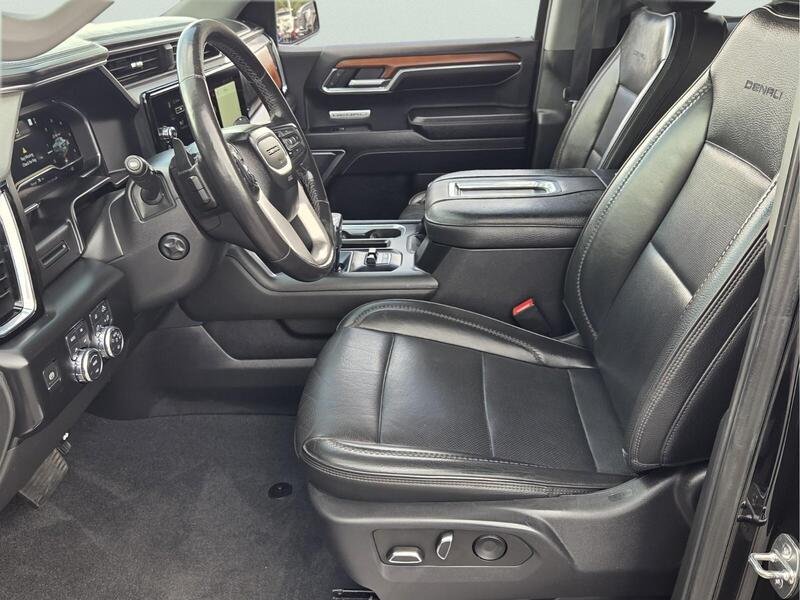 Used 2022 Onyx Black GMC 4WD CREW CAB 147" DENALI image 11