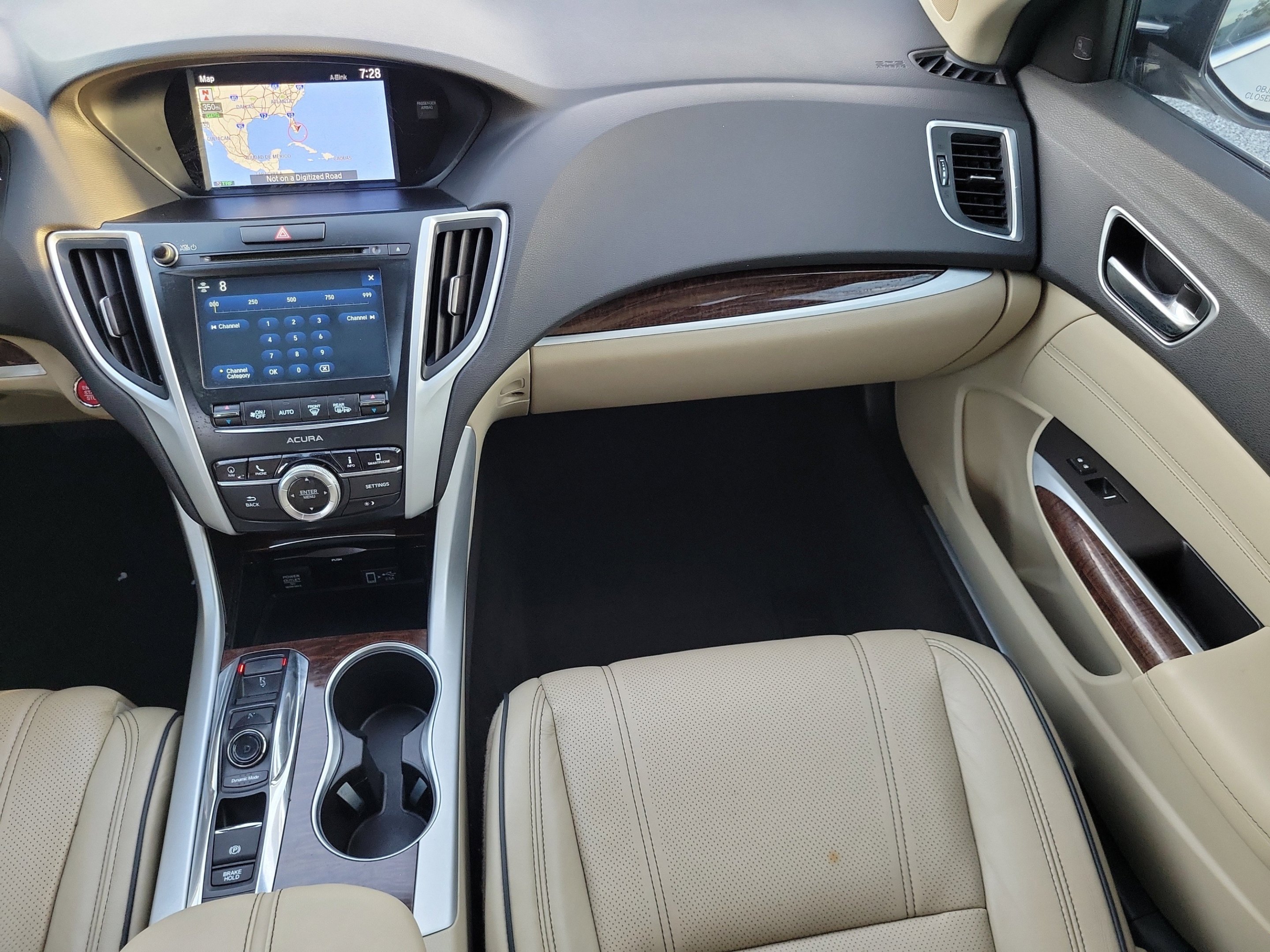 Used 2019 Platinum White Pearl Acura 3.5L Technology Pkg image 14