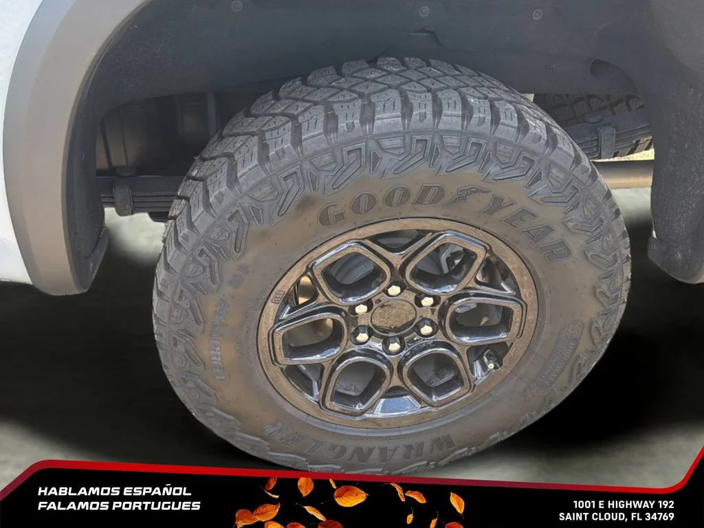 Used 2025 Slate Gray Metallic Chevrolet ZR2 image 36
