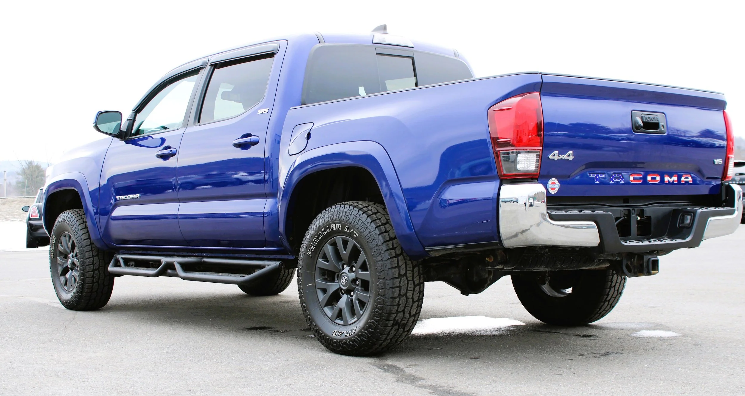 Used 2023 Blue Toyota  image 5