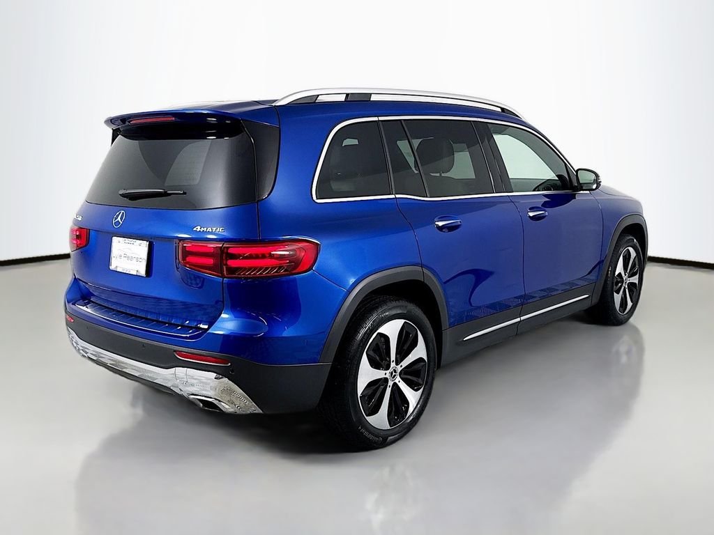 Used 2025 Blue Mercedes-Benz GLB 250 image 9
