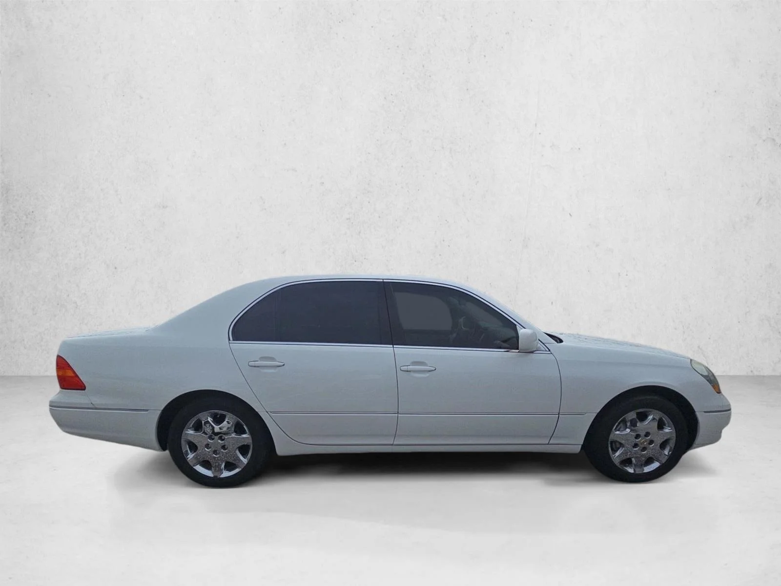 Used 2003 White Lexus  image 4