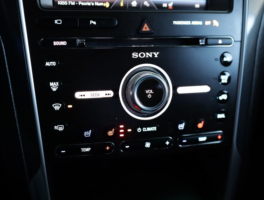 2016 Ford Explorer Limited - Photo 17