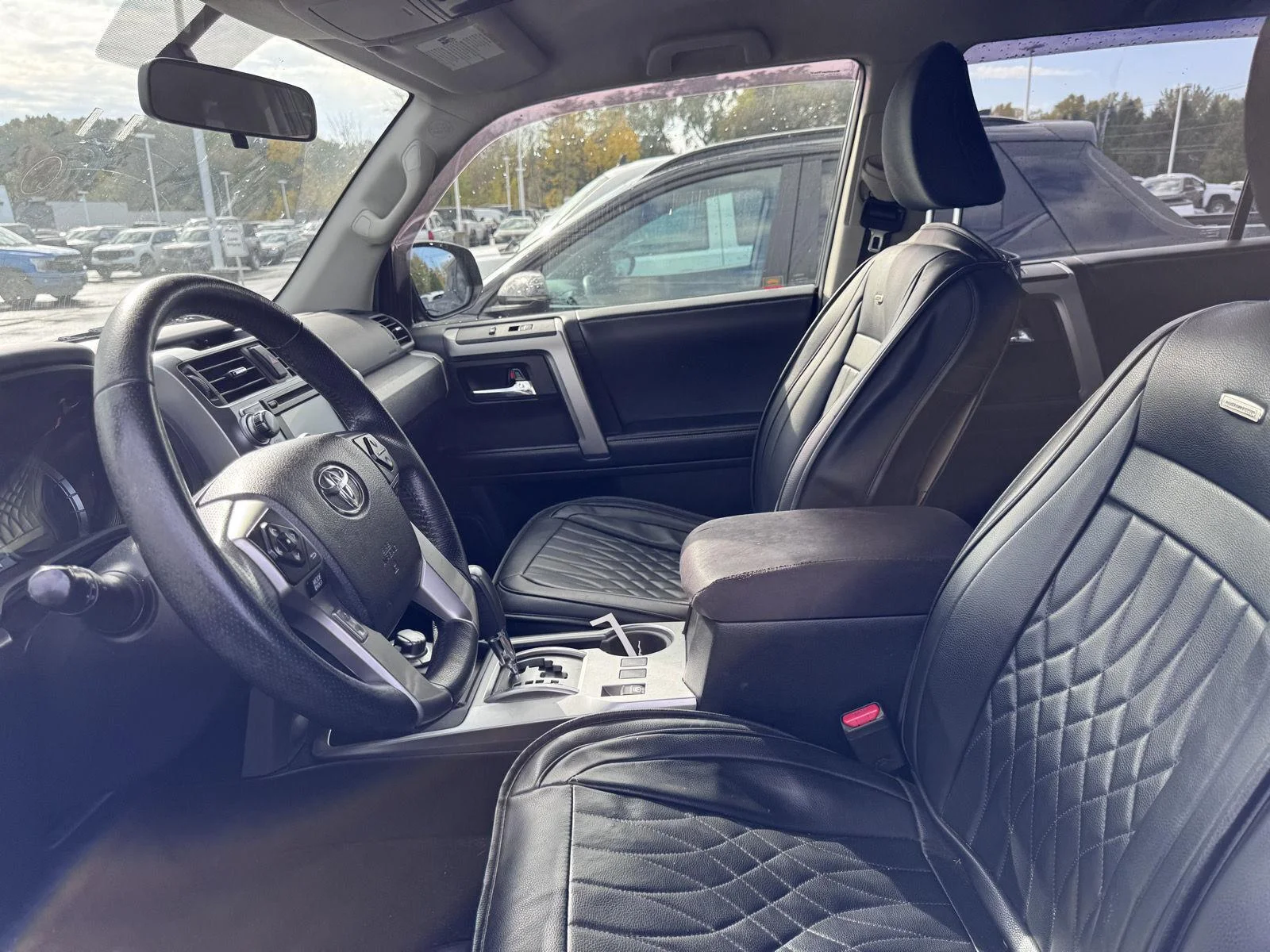 Used 2018 Magnetic Gray Metallic Toyota SR5 image 9
