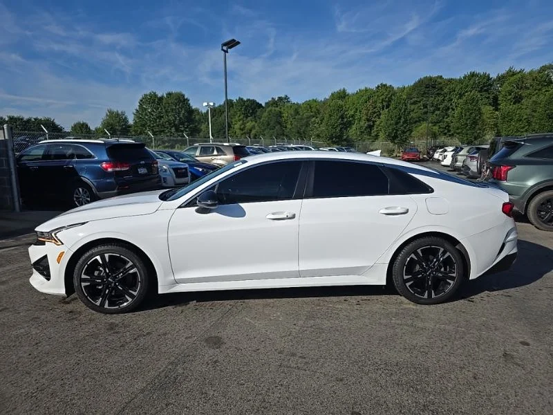 Used 2024 White Kia GT-Line image 4