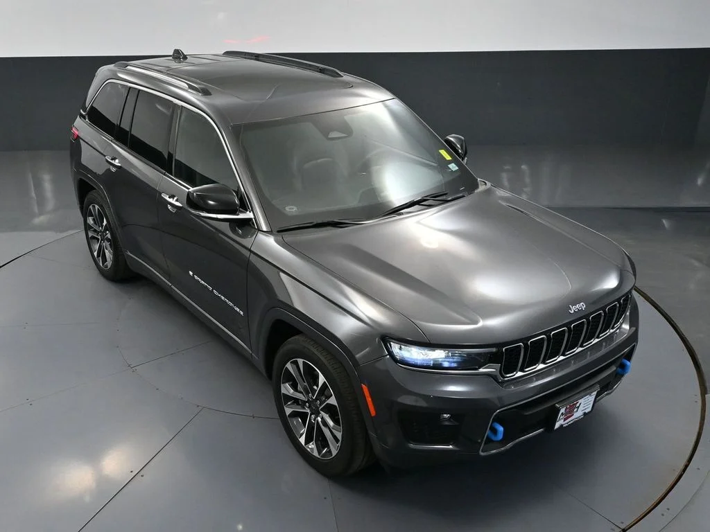 Used 2023 Gray Jeep Overland 4xe image 53