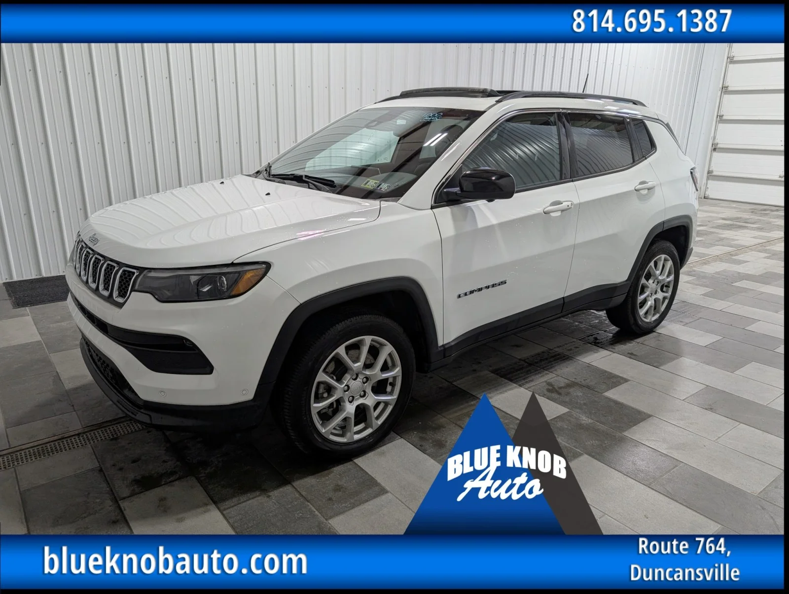 2023 Jeep Compass Latitude Lux 4X4's photo