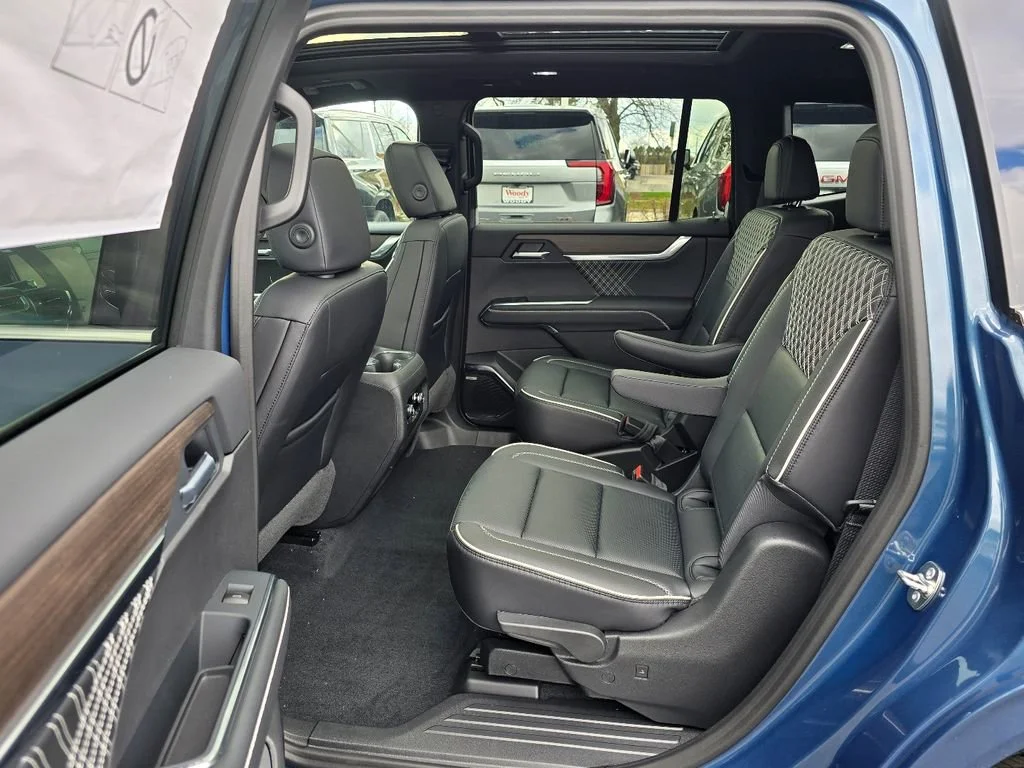 2026 GMC Acadia Denali - Photo 26