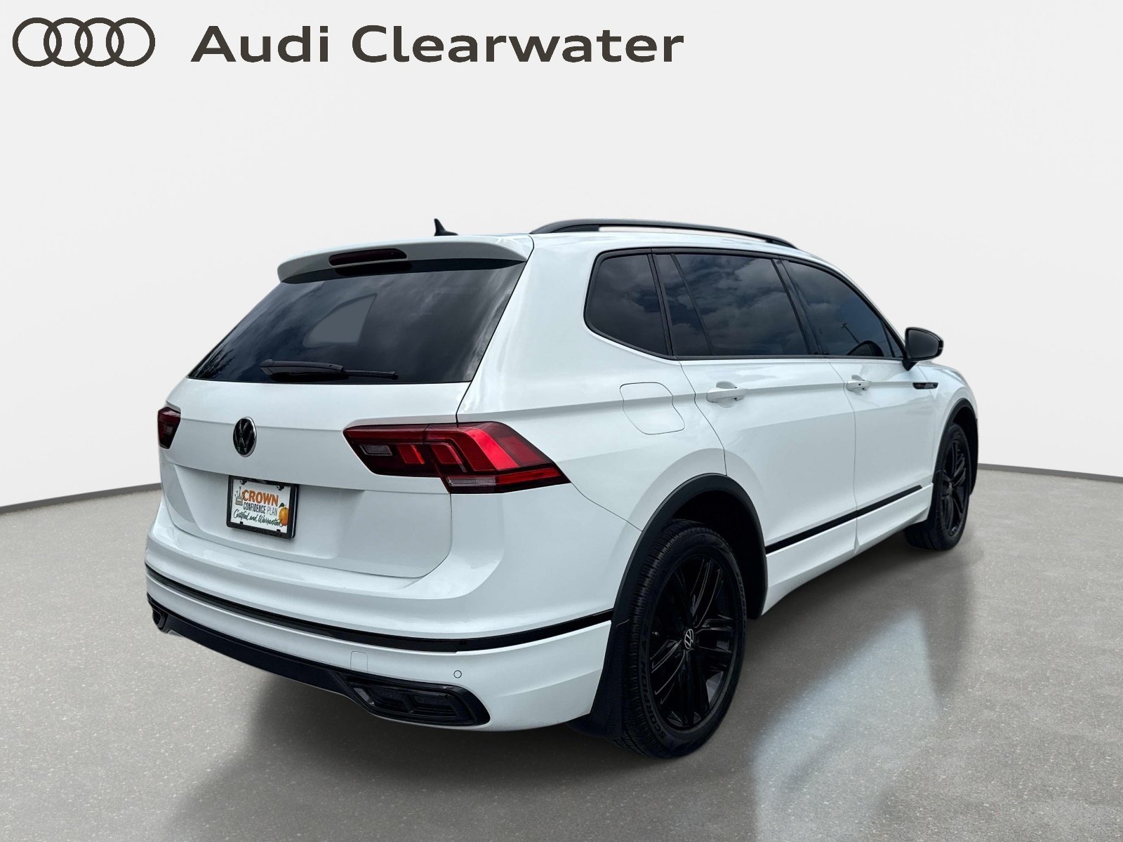 Used 2022 Pure White Volkswagen SE R-Line Black image 4