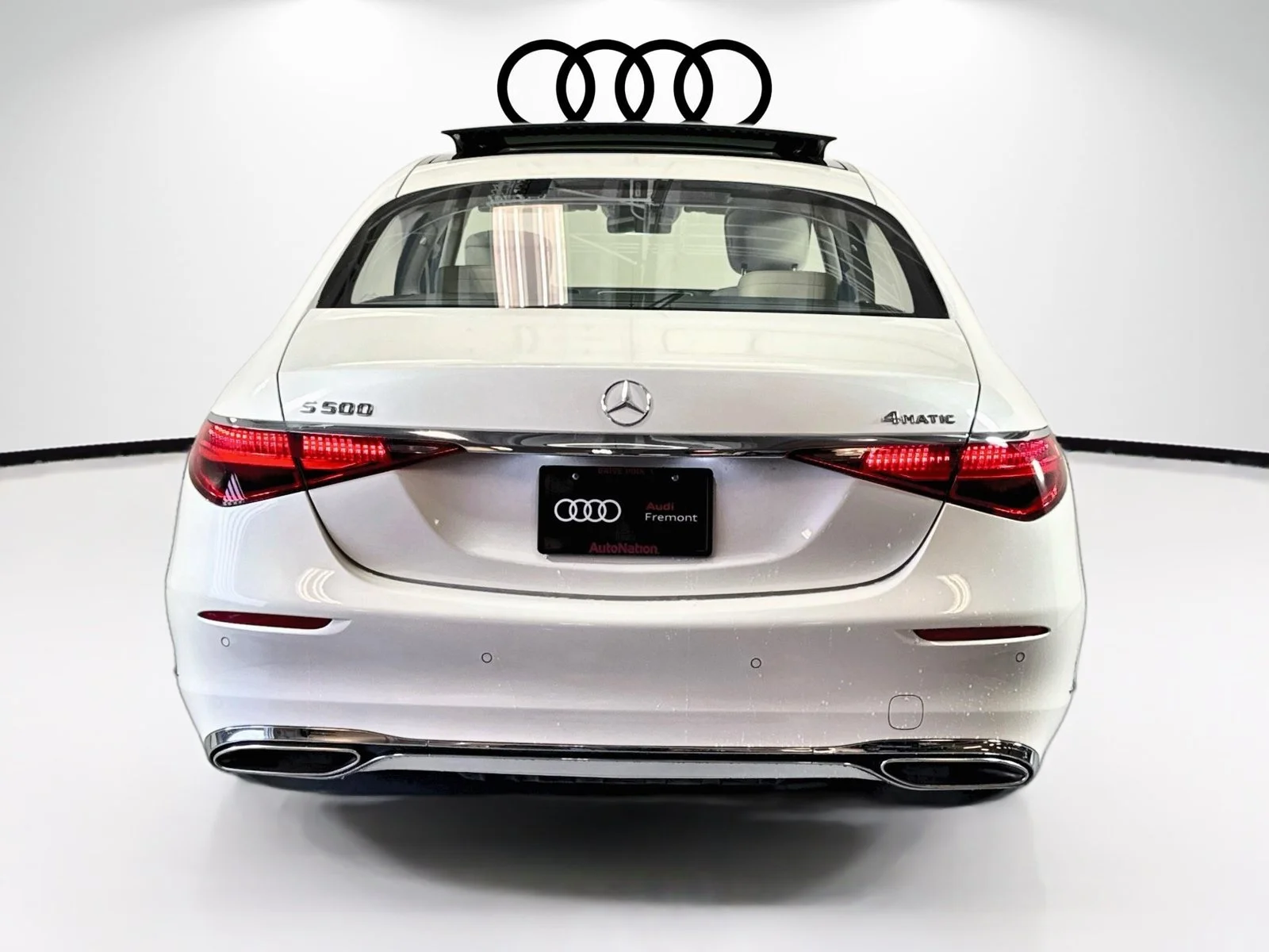 Used 2023 Manufaktur Diamond White Mercedes-Benz S 500 image 6