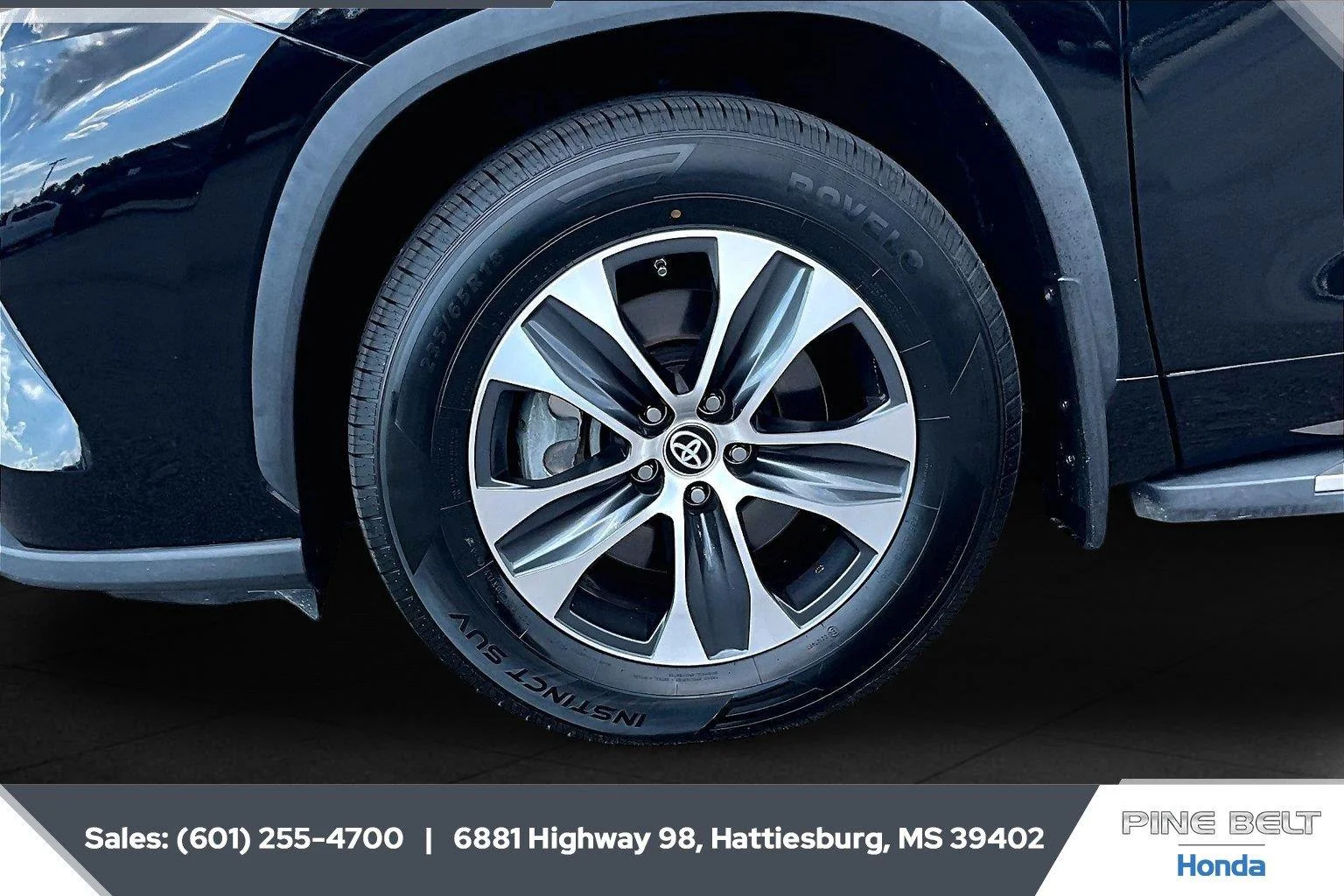 Used 2023 Midnight Black Metallic Toyota XLE image 7