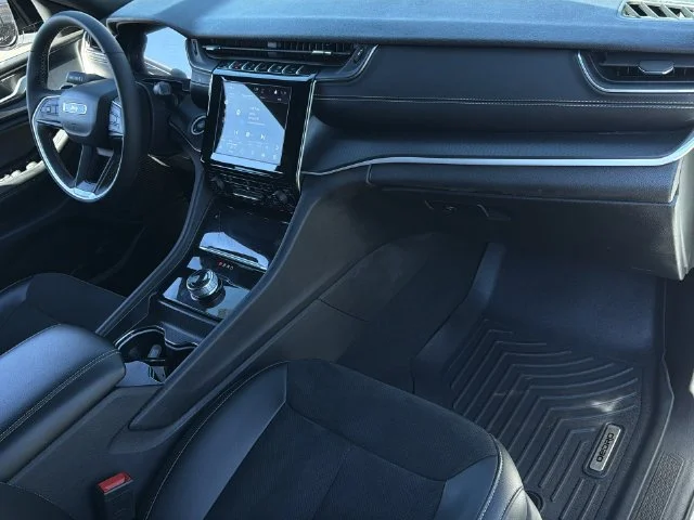 Used 2023 White Jeep Altitude X image 34