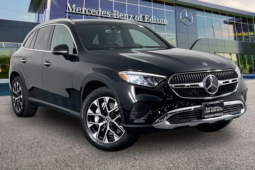 Certified Used 2025 Black Mercedes-Benz GLC 350e image 1