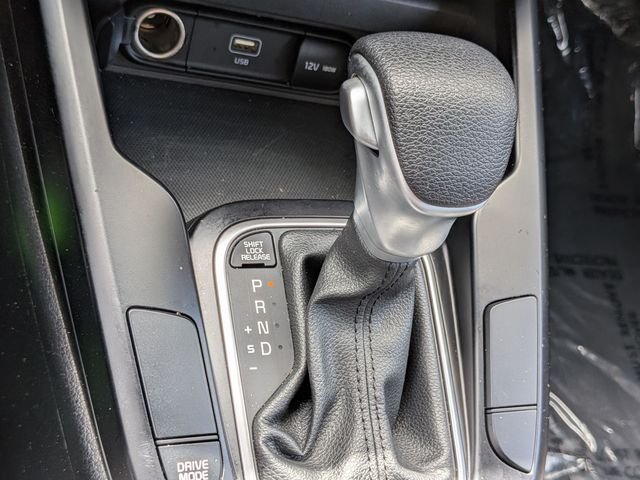 Certified Used 2025 Gray Kia LX image 25