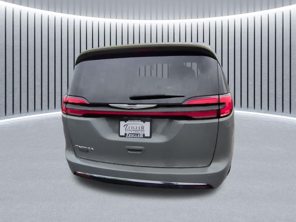 Used 2023 White Chrysler Touring L image 8