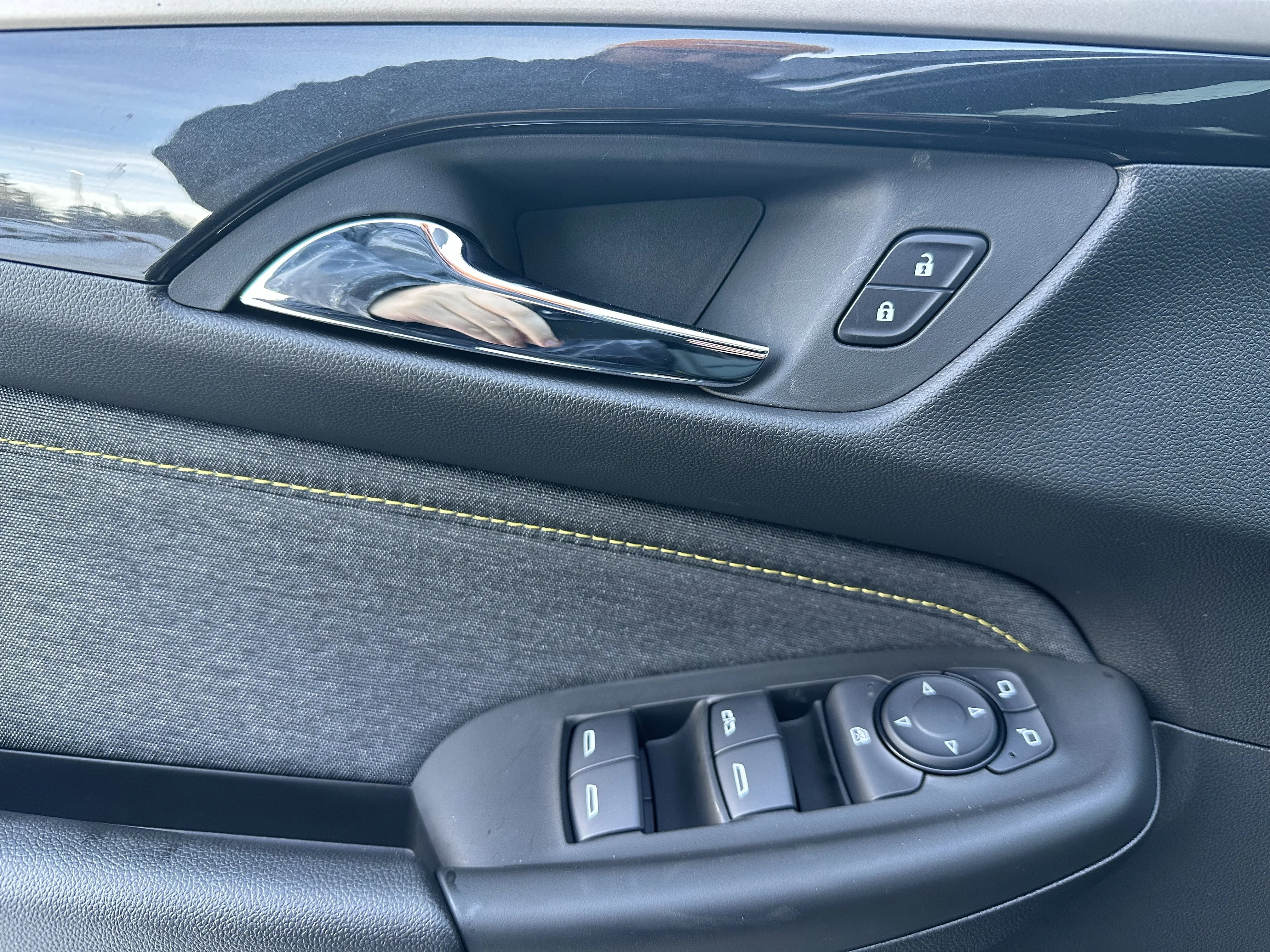 New 2026 Mosaic Black Metallic Chevrolet ACTIV image 11