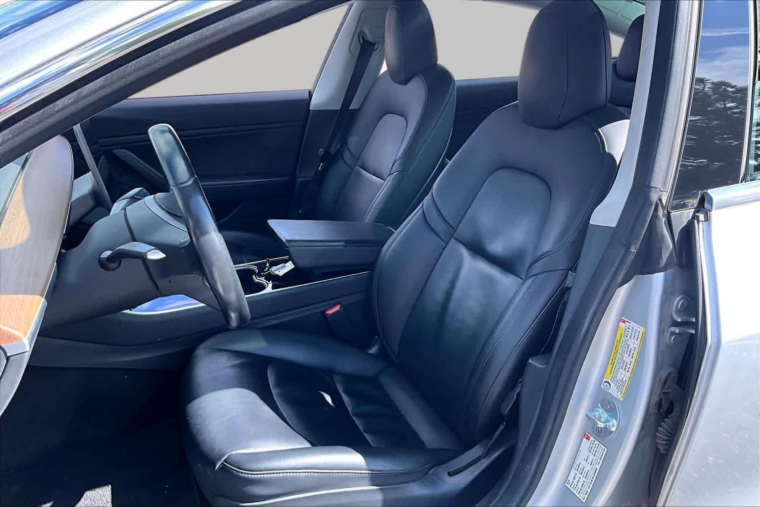 Used 2018 Midnight Silver Metallic Tesla Long Range Battery image 8