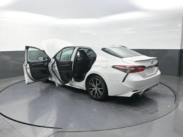 Used 2022 White Toyota SE image 43