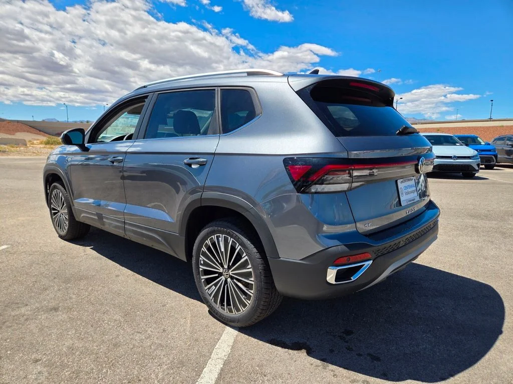 New 2026 Silver Volkswagen 1.5T SE image 3