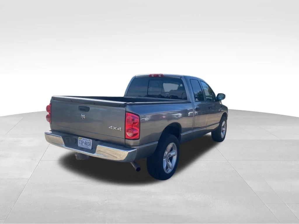 Used 2008 Gray Dodge SLT image 38