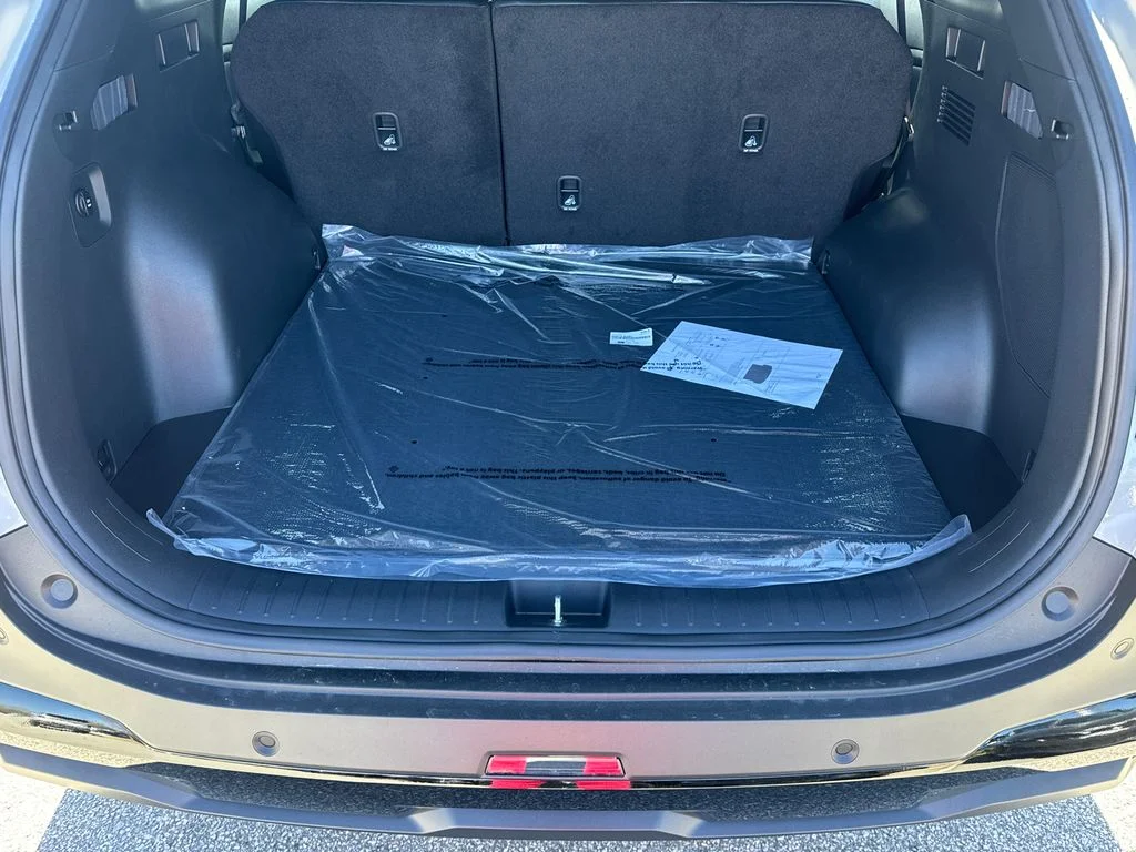 New 2026 Wolf Gray Kia X-Line image 18
