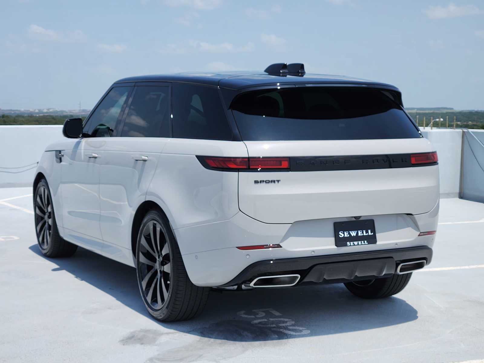 New 2026 Borasco Grey LAND ROVER Dynamic SE image 7