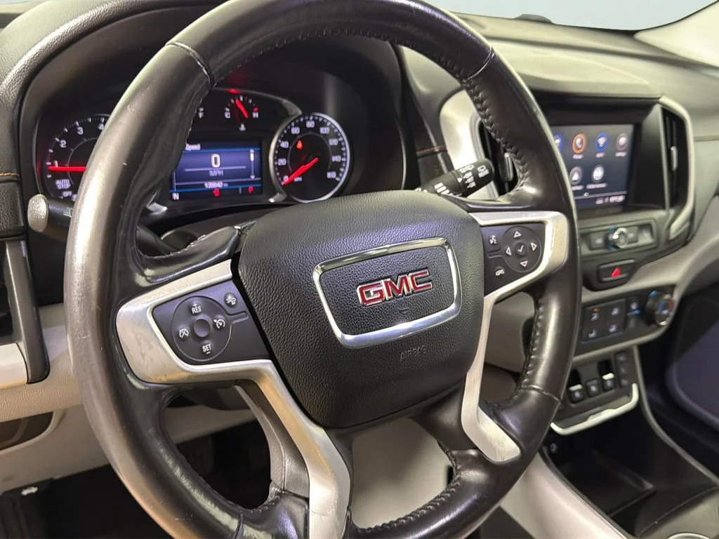 Used 2020 RED QUARTZ TINTCOAT GMC SLE image 21