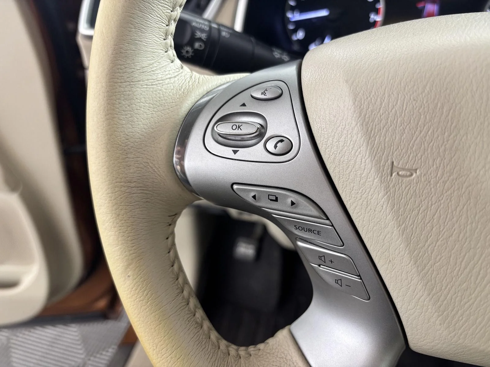 Used 2017 Pacific Sunset Metallic Nissan Platinum image 29