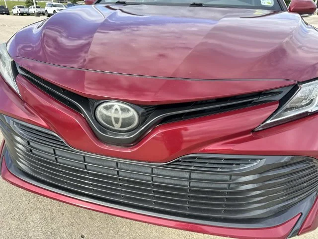 Used 2018 Red Toyota LE image 6