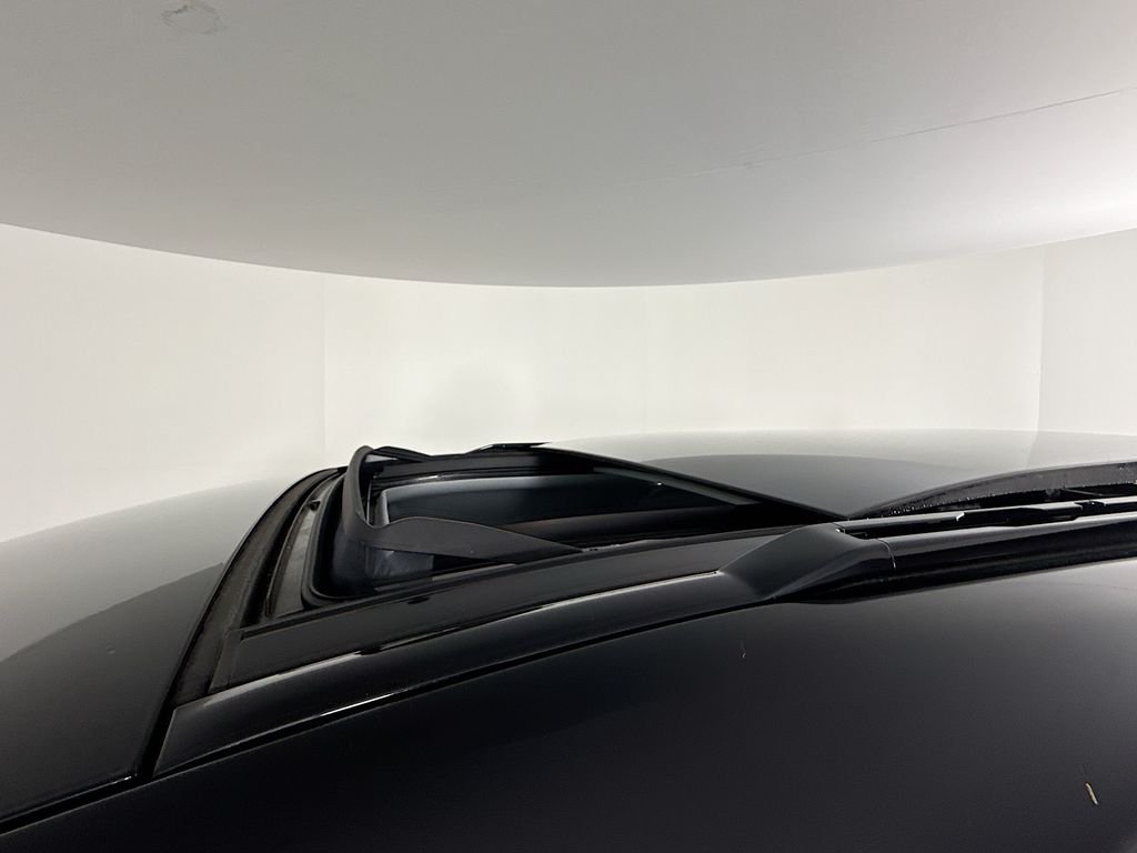 New 2026 Fuji White Land Rover S image 23