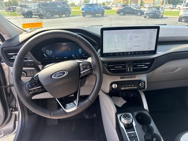 Used 2023 Silver Ford Active image 10