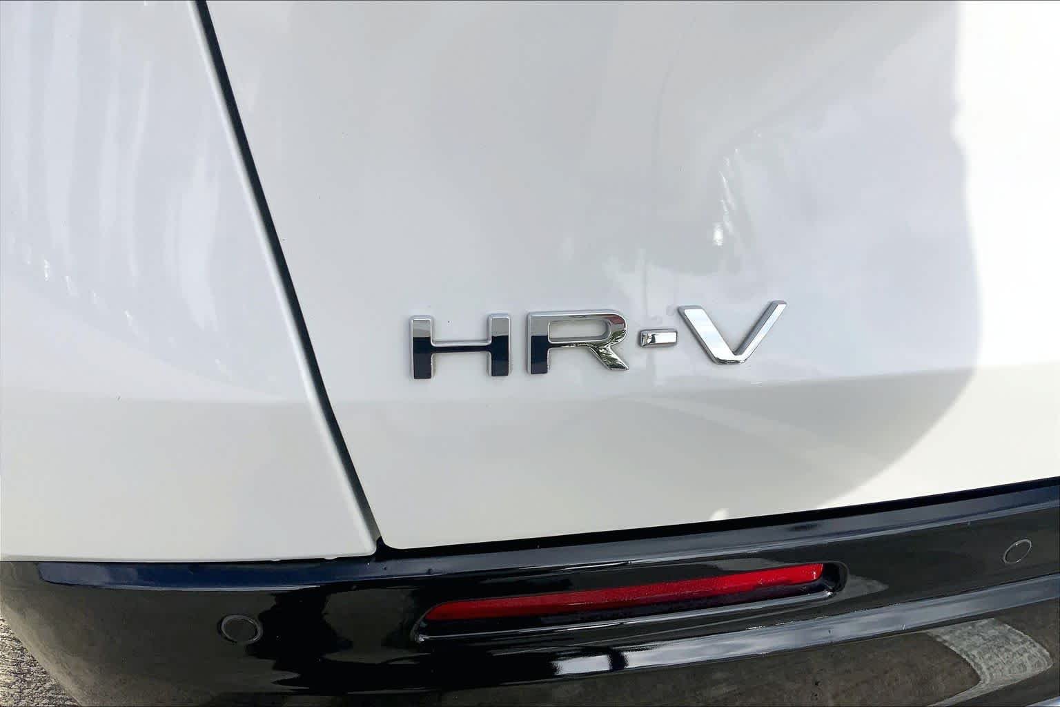 Used 2023 Platinum White Pearl Honda EX-L image 30