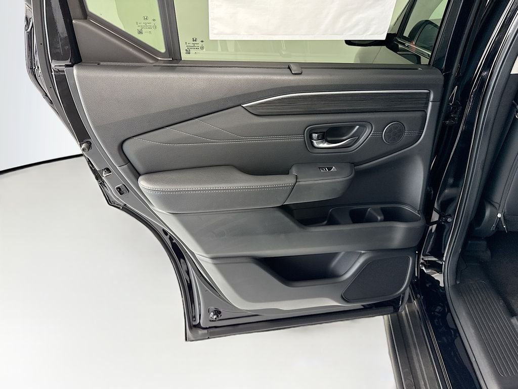 New 2026 Crystal Black Pearl Honda Touring image 28