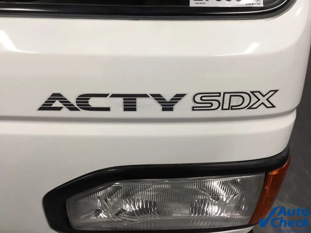 Used 1990 White Honda SDX image 14