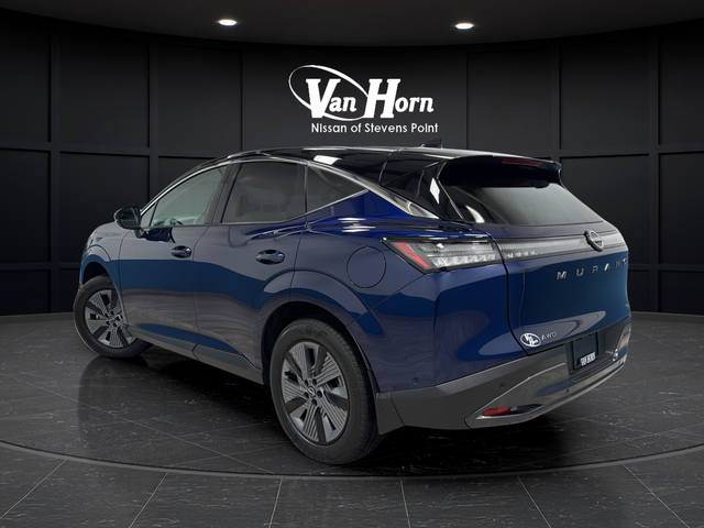 Used 2025 Deep Ocean Blue Pearl/Super Black Nissan SL image 5