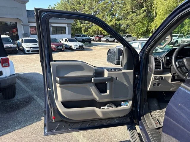 Used 2016 Blue Ford XLT image 6