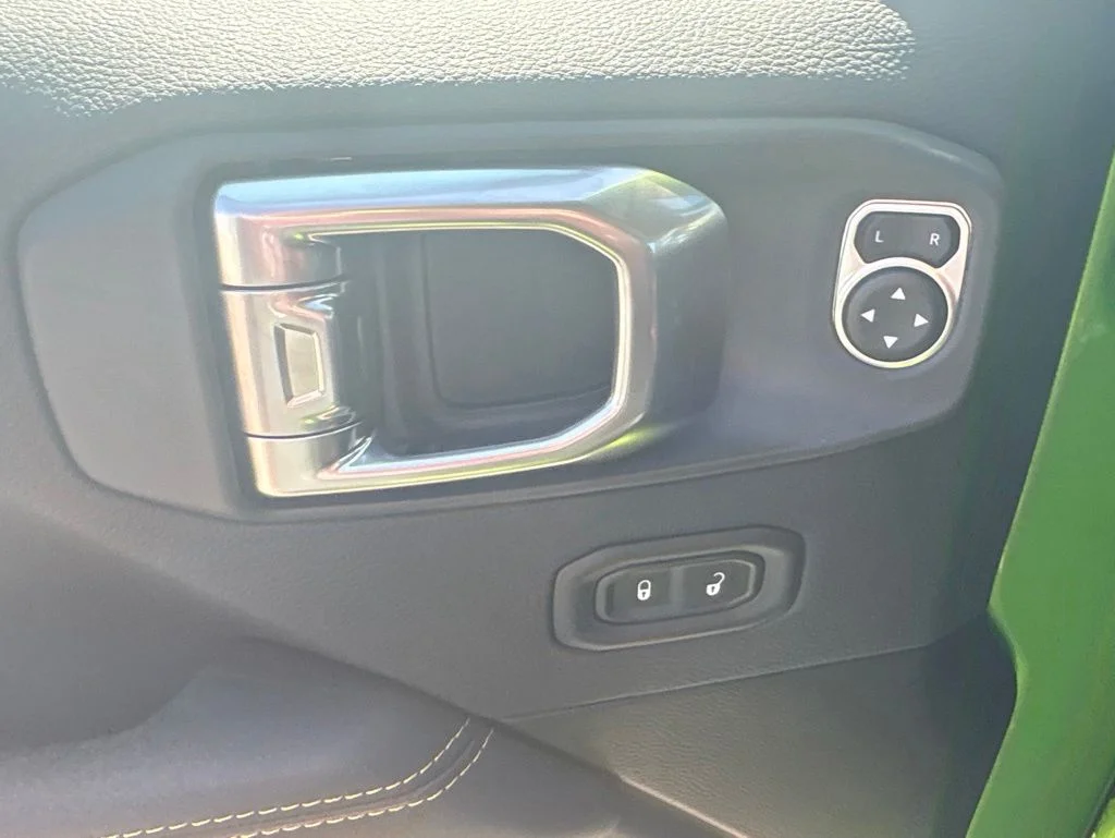 New 2026 Mojito Exterior Paint Jeep Sahara image 15