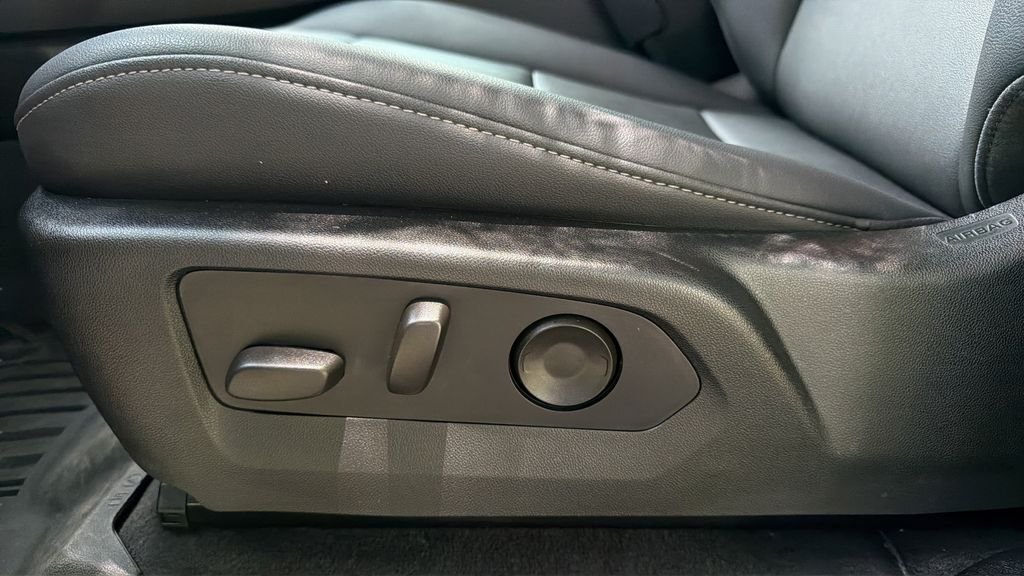Used 2024 Gray Chevrolet LT image 18