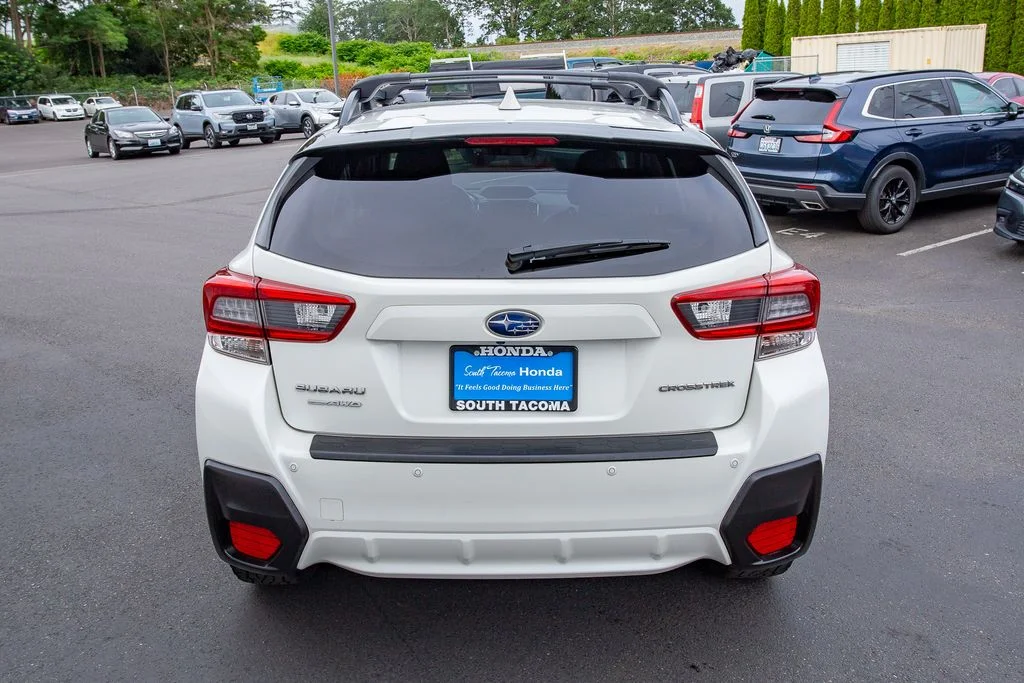 Used 2020 Crystal White Pearl Subaru Limited image 12