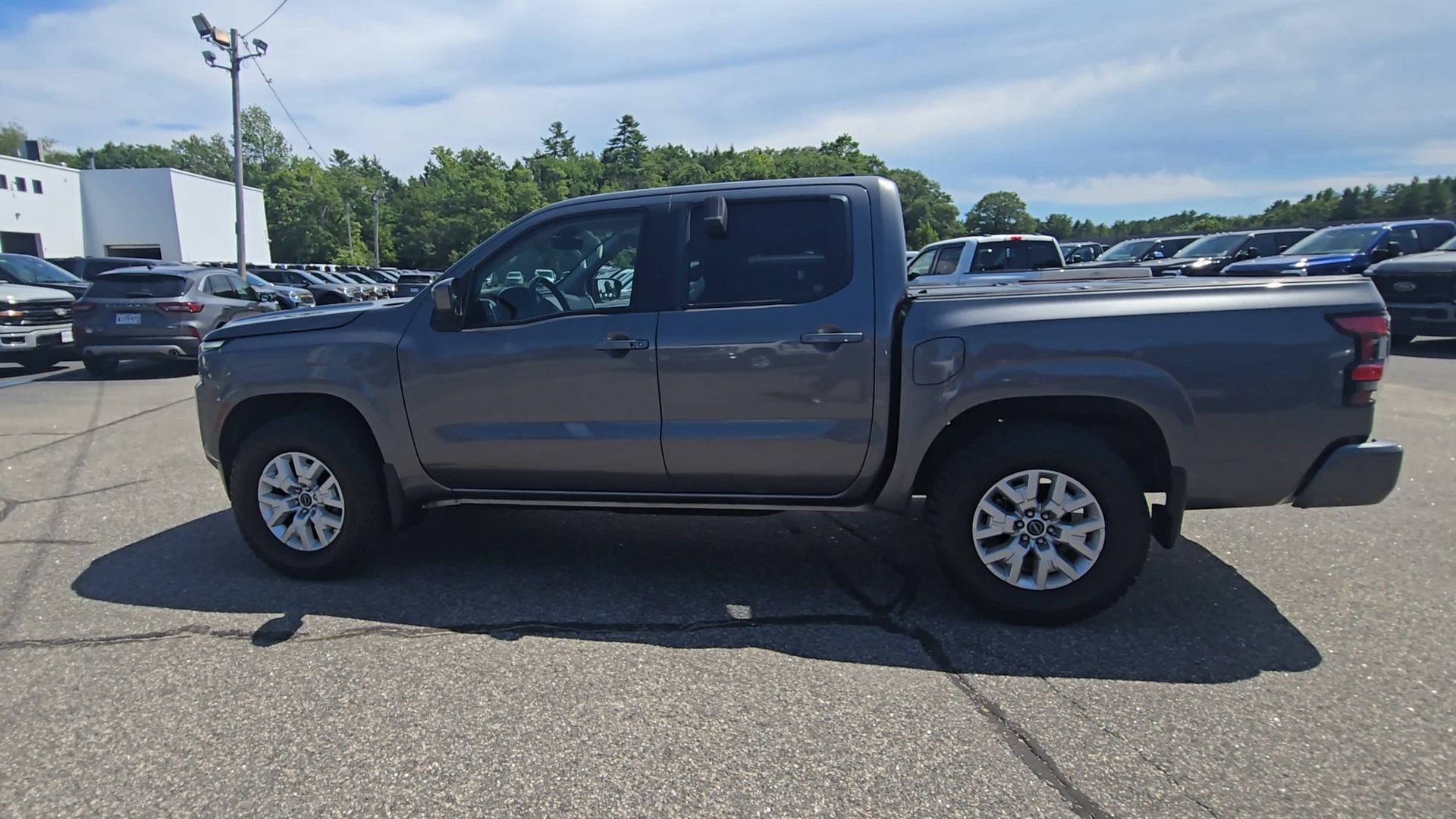 Certified Used 2023 Gun Metallic Nissan SV image 17