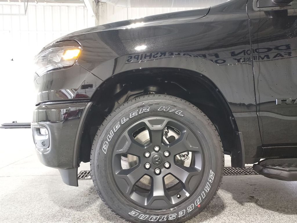 New 2026 Diamond Black Crystal Pearl-Coat Exterior Paint RAM Express image 16