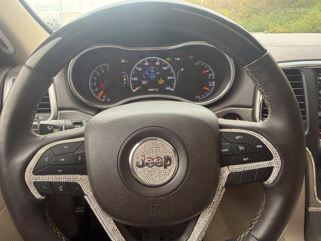 Used 2018 Bright White Clearcoat Jeep Overland image 15
