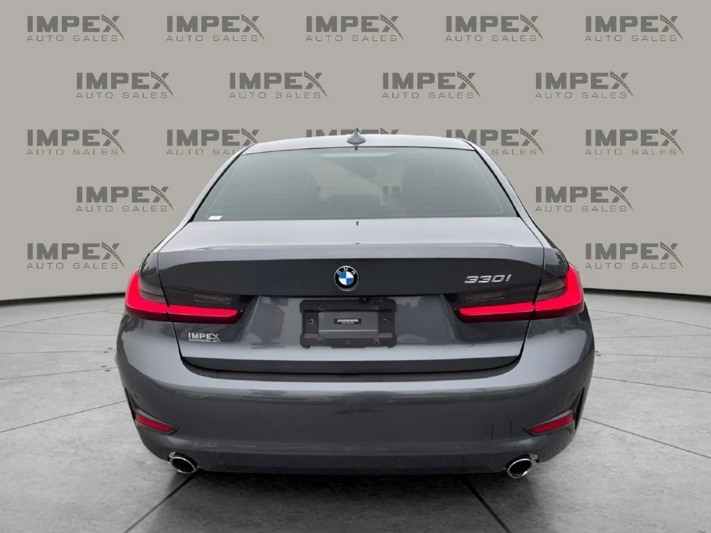 Used 2022 Gray BMW 330i image 4