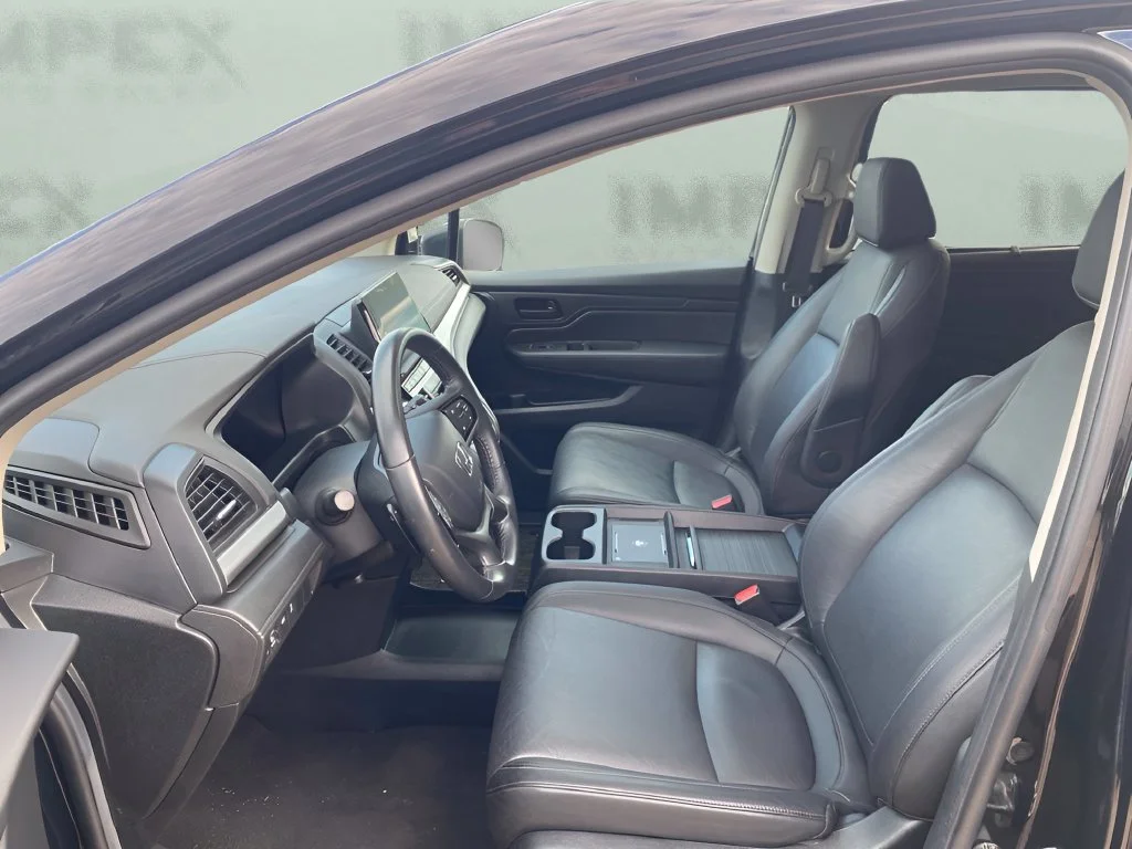 Used 2025 Black Honda EX-L image 9