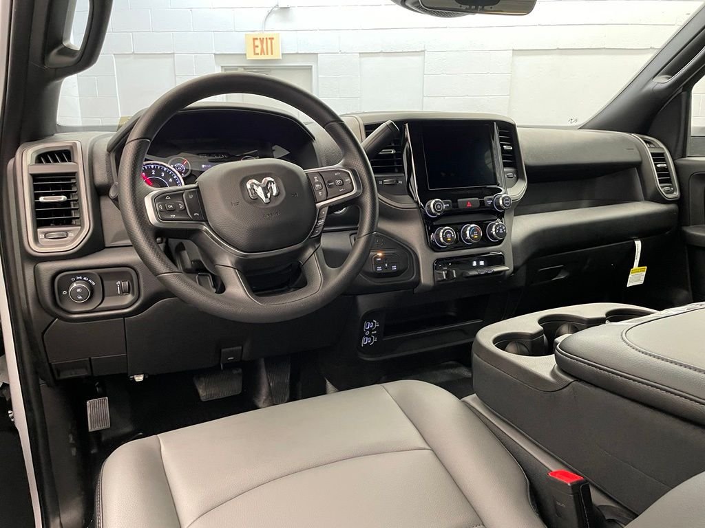 New 2026 Bright White Clearcoat RAM Tradesman image 10