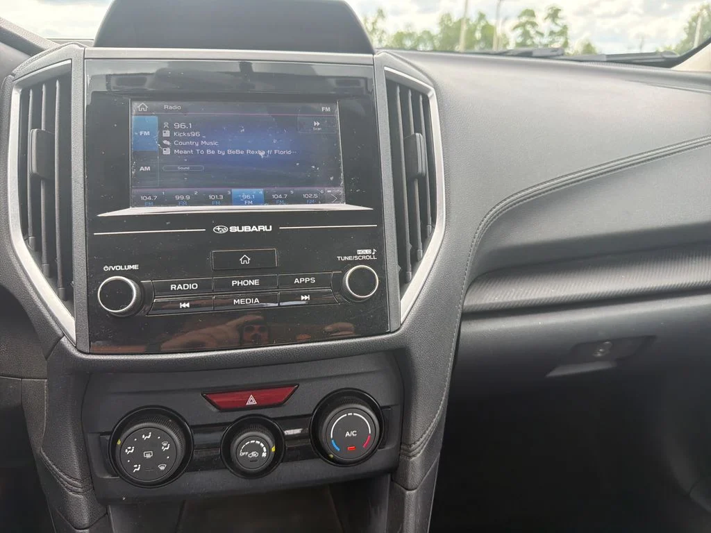 Used 2020 Silver Subaru Base image 25