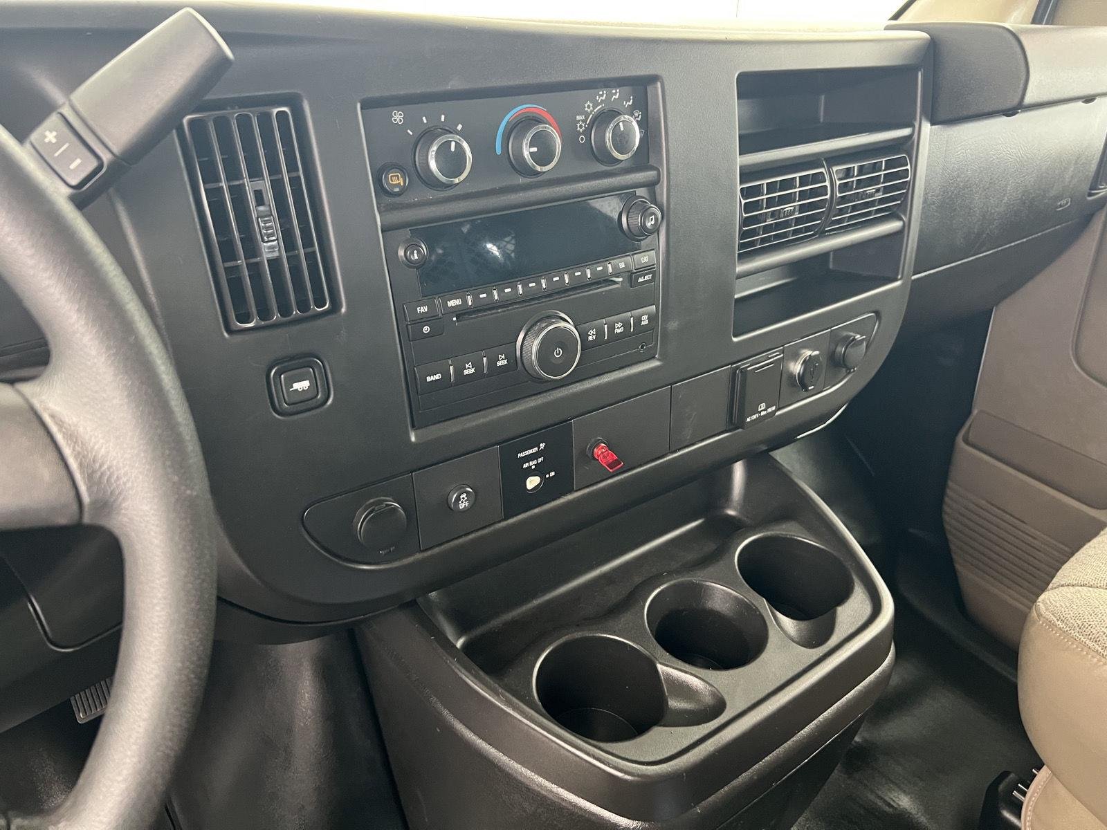 Used 2018 Summit White GMC Work Van image 16