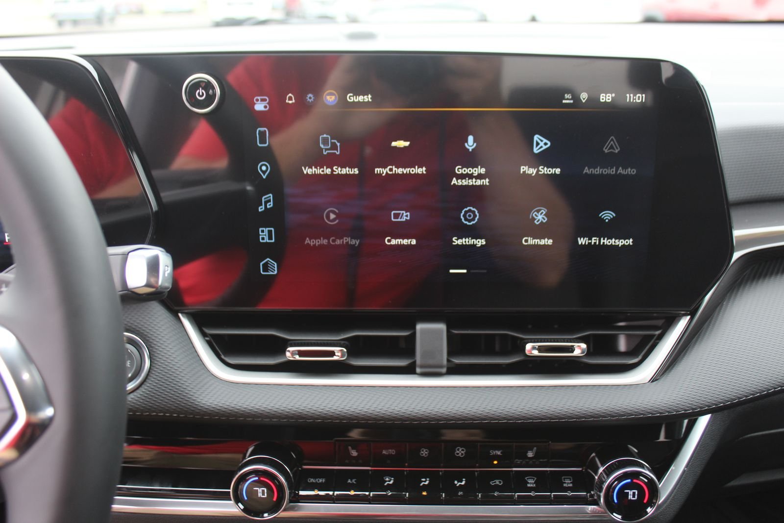 2027 Chevrolet Equinox LT - Photo 13