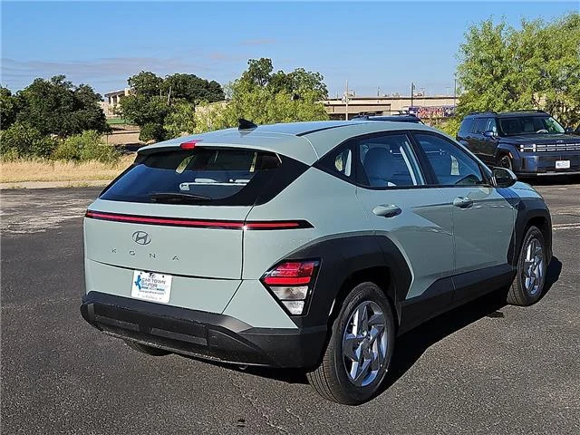 New 2027 Mirage Green Hyundai SE image 4