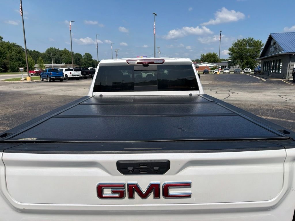 Used 2023 White GMC Denali image 9